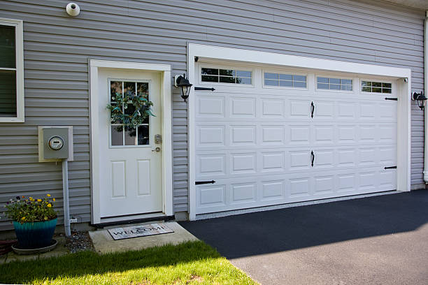 24/7 Emergency Garage Door Panel Replacement experts in Piermont, NY